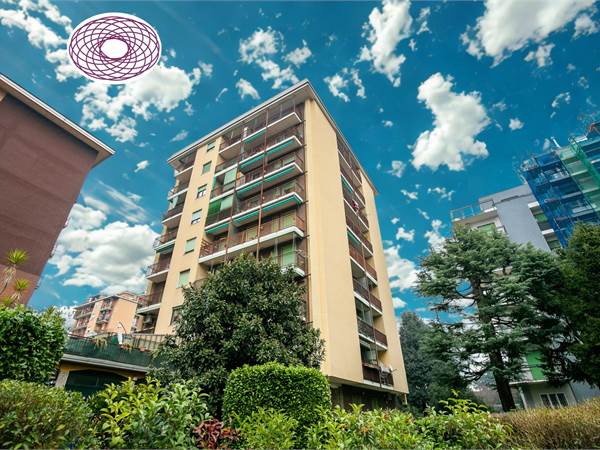 PALAZZOLO MILANESE: AMPIO 4 LOCALI